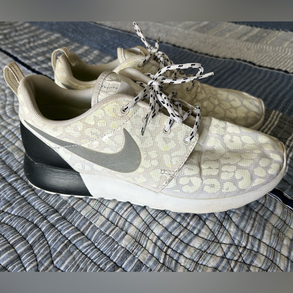 Women’s Roshe run